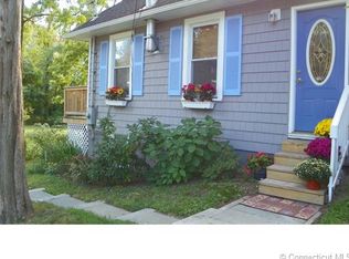 111 Kitemaug Rd, Montville, CT 06382