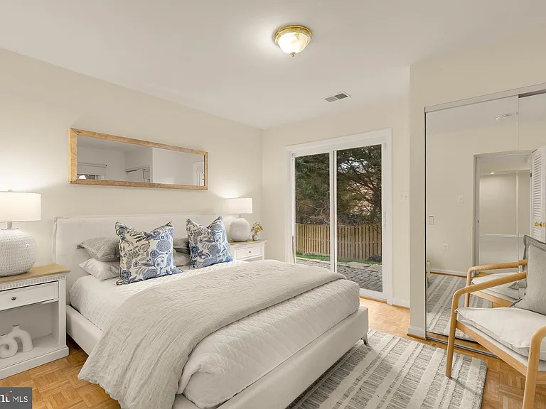 5001 Overlea Ct — Photo 33