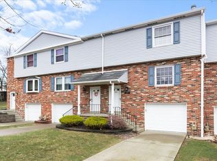 103 Parkridge Ln, Coraopolis, PA 15108