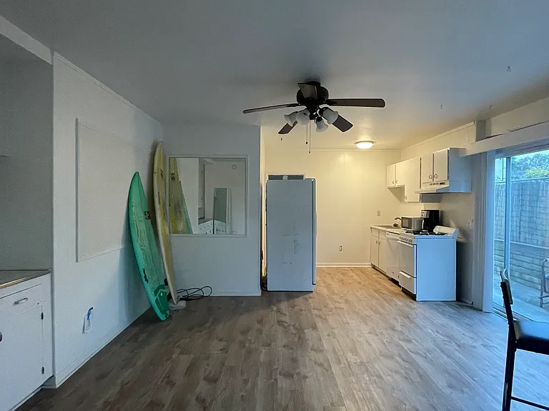 1300 Oak Ave #5 — Photo 1