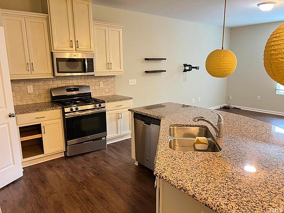 5th image of 228 Traphill Dr