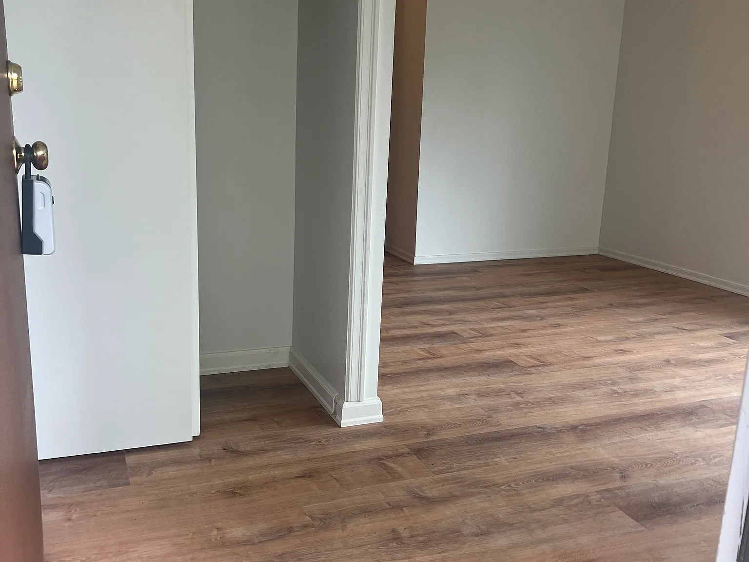 1 bed, 450 sqft, $1,350 — Photo 2