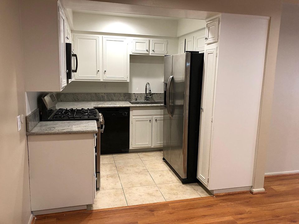 1st image of 729 E Doran St #1