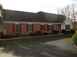 70 Ashbrook Cir, Webster, NY 14580