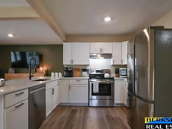 5th image of 8109 Grant St