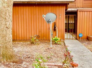 910 SW 57th Ter, Gainesville, FL 32607