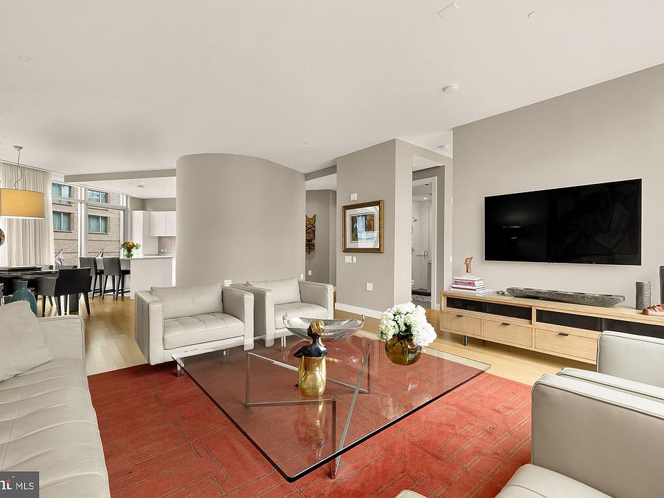 1st image of 1177 22nd St NW #3K