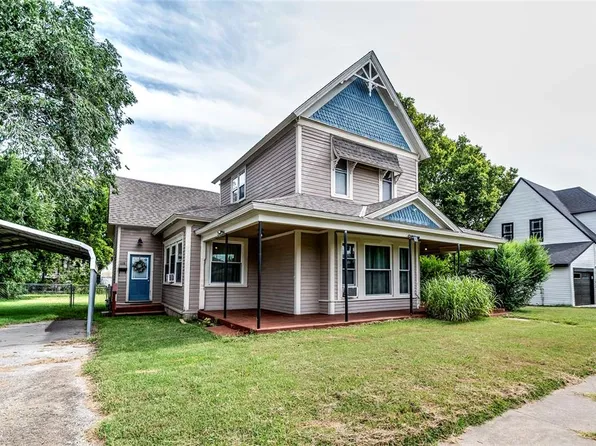 115 W 5th St, Stroud, OK 74079