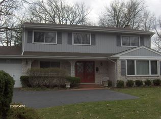 896 Timber Hill Rd, Highland Park, IL 60035