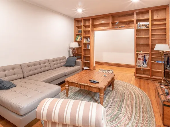 50 Saint Paul St APT 4, Brookline, MA 02446