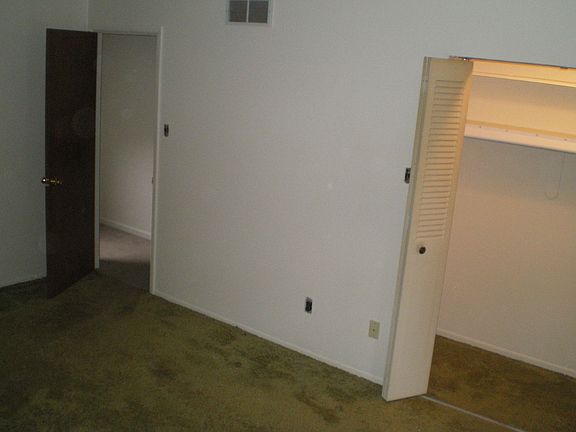 awkward angle of bedroom and closet