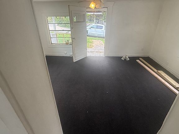 2nd image of 421 Morrow St