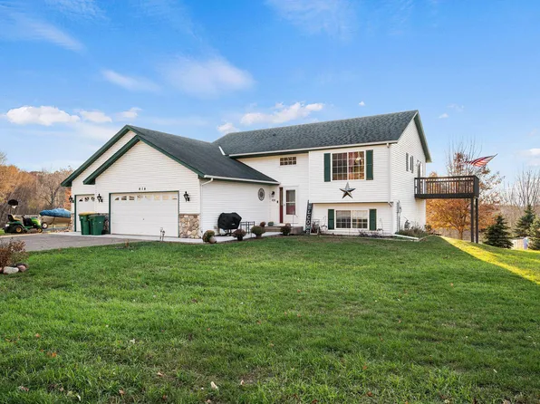 414 Roosevelt Dr, Dresser, WI 54009