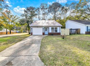609 E Edney Ave, Crestview, FL 32539