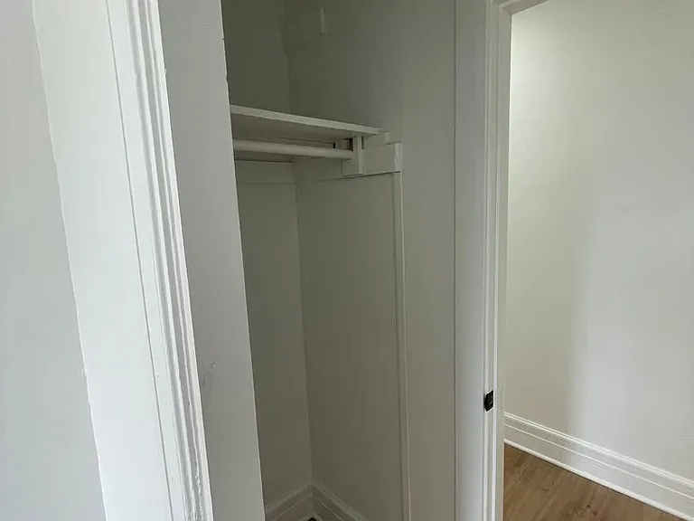 1032 Vaughn St — Photo 30