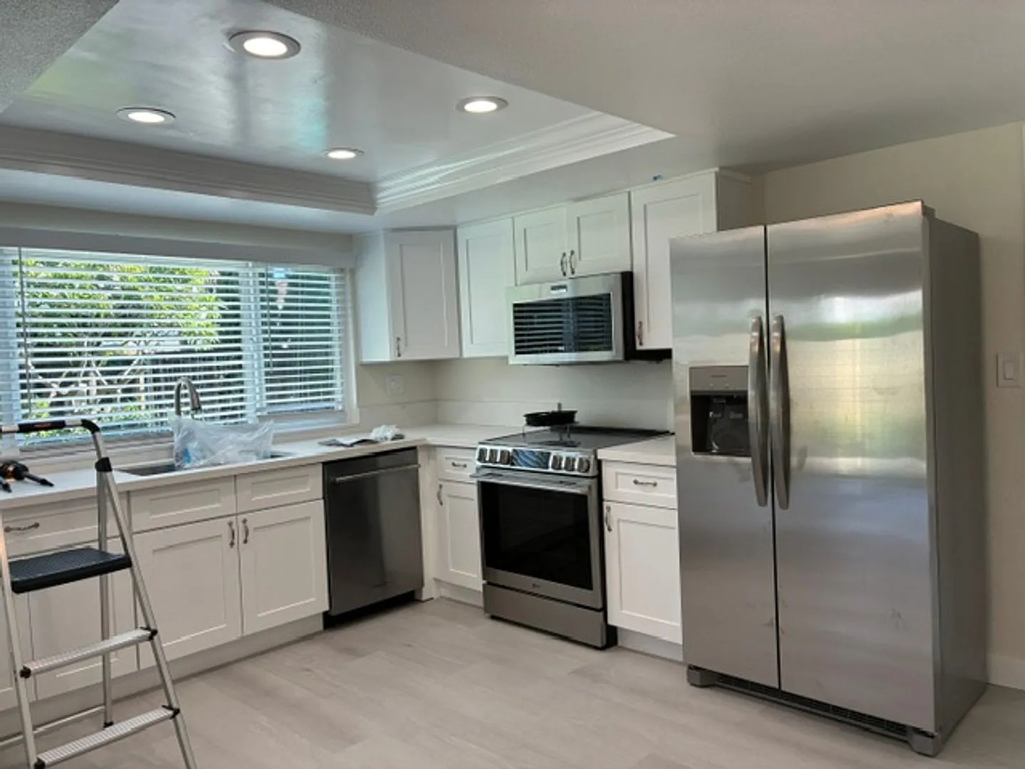 Spacious Fully Remodeled 4-Bedroom Home in Seal Beach — Photo 3