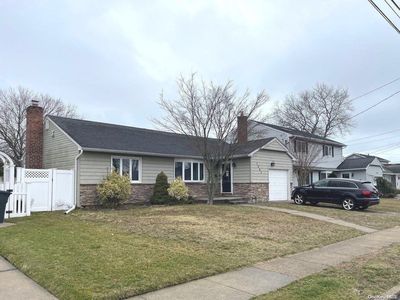 1687 Amsterdam Avenue, Merrick, NY, 11566