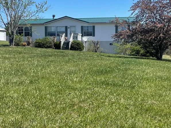 421 Chestnut Meadows Rd, Martinsville, VA 24112