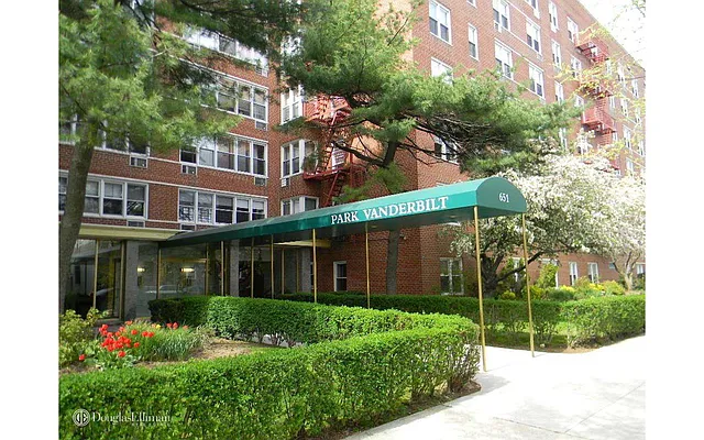 Sold by Douglas Elliman | media 7