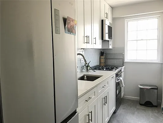 Rented by R New York | media 18