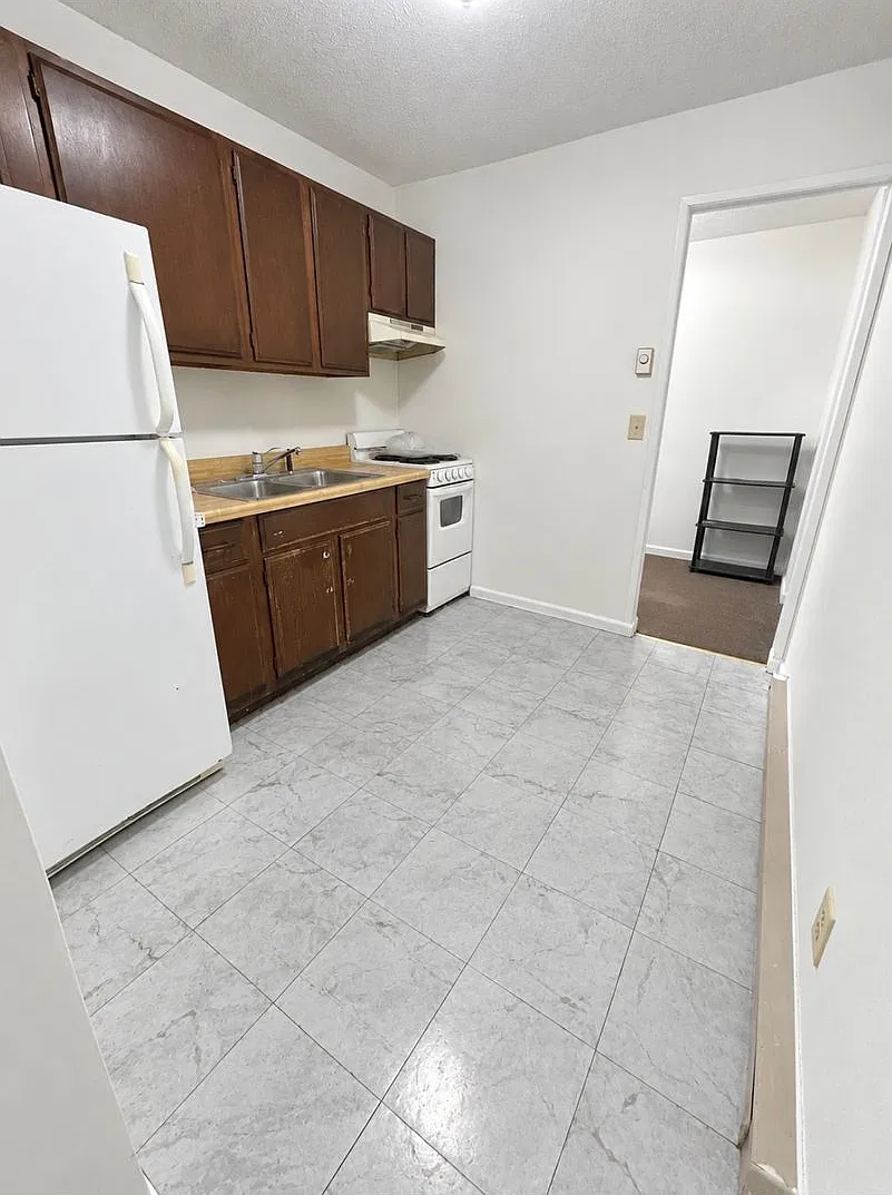 303 Snidow Street — Photo 2