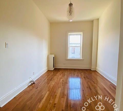 5th image of 148 Montague St APT 4