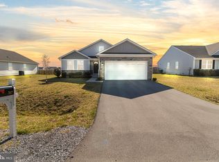 367 Switchgrass Ct, Bunker Hill, WV 25413