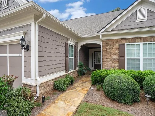 6503 Grove Park Dr, Hoschton, GA 30548