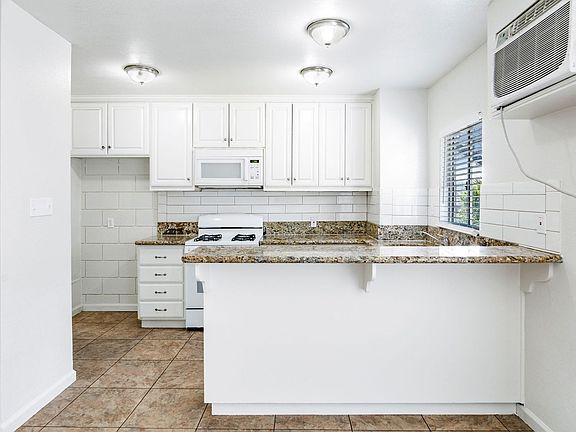 2nd image of 34976 Avenue A #N