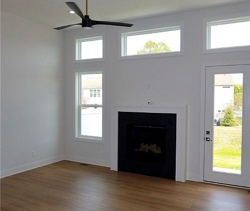4th image of 469 Bordeaux Blvd