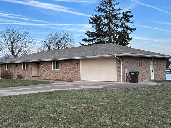 2075 Ballenberger Rd, Adrian, MI 49221