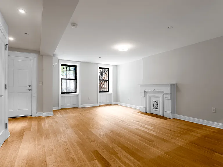 29 Herkimer St #1 — Photo 1