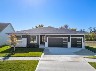 9730 Watermeadow Cir, Johnston, IA 50131