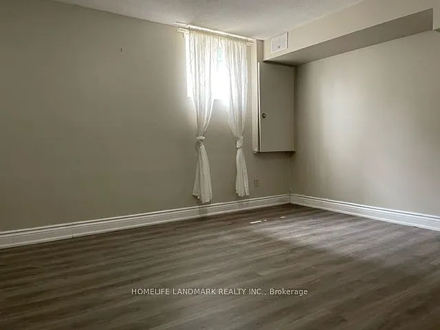 3 bed, $1,650 — Photo 4