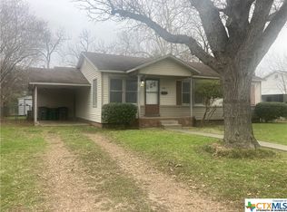 1806 E Polk Ave, Victoria, TX 77901