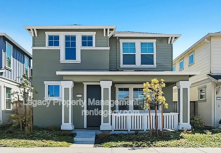 112 Seahorse St — Photo 1