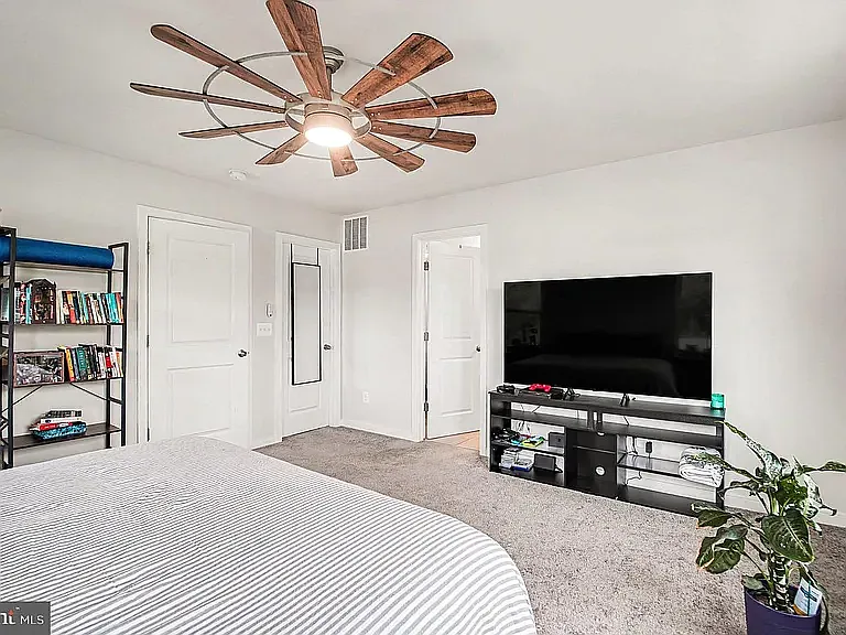 431 Snowberry Ln — Photo 25