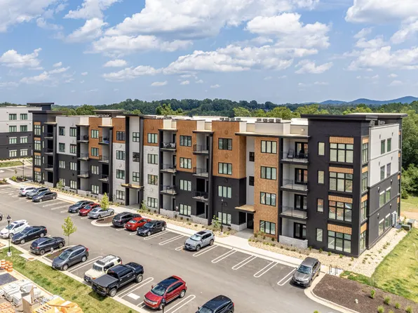 1114 Rosedale Ln, Lynchburg, VA