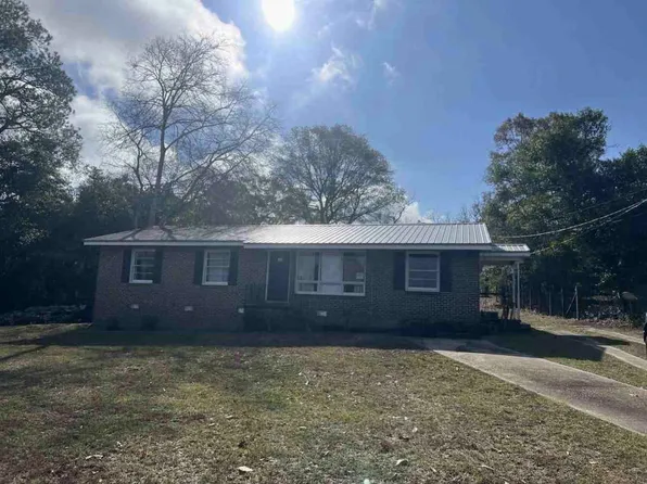 160 Meadowview Dr, Ozark, AL 36360