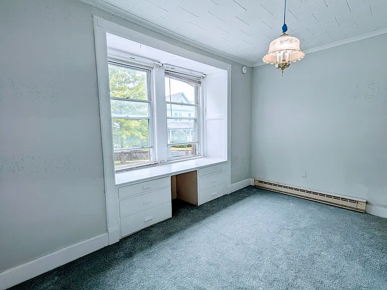 601 Clay Ave #1 — Photo 5