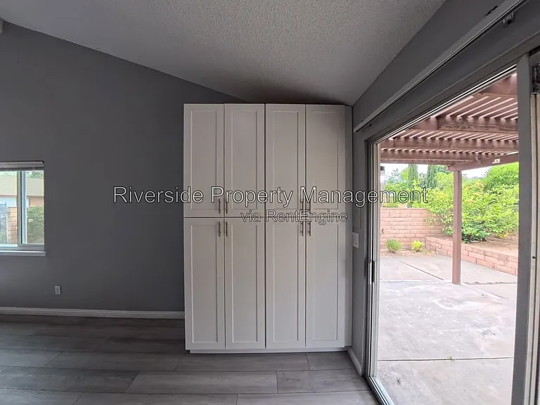 5025 Pearblossom Dr — Photo 10