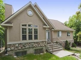 5796 S Oakwood Dr, South Ogden, UT 84405