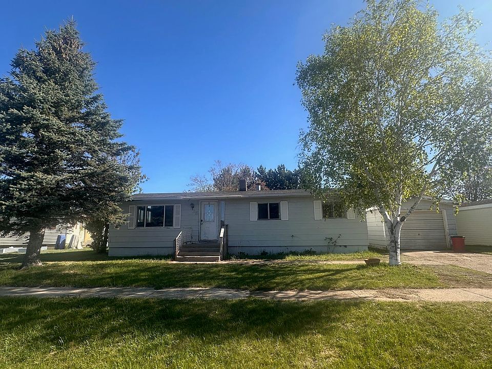 1st image of 28 Cypress Blvd