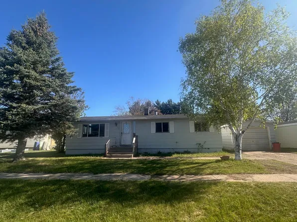 28 Cypress Blvd, Babbitt, MN 55706
