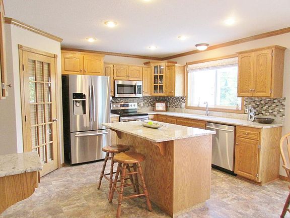 2nd image of 1208 Somerset Blvd