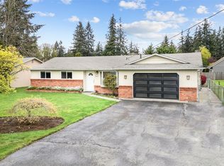 8425 Maple Ln, Edmonds, WA 98026
