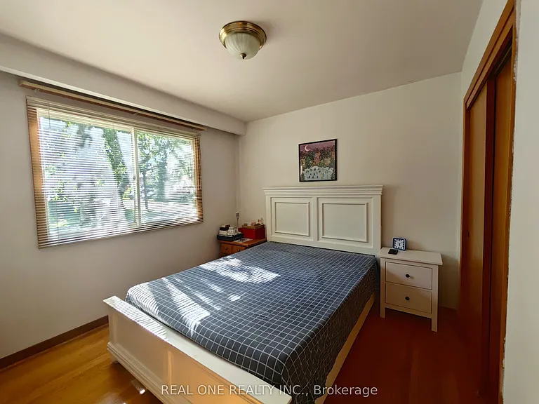 275 Parkview Ave — Photo 13
