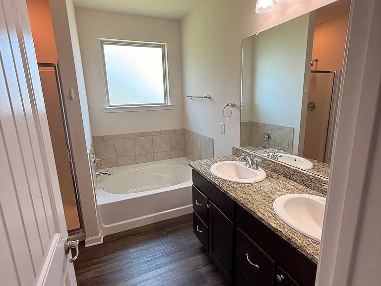1103 Foxtail Dr — Photo 23