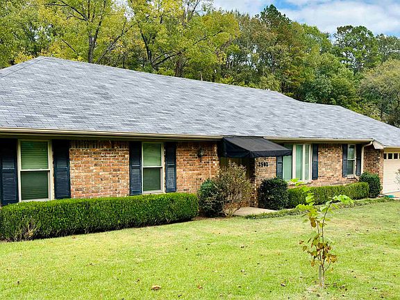 2nd image of 2502 Forrest Park Dr