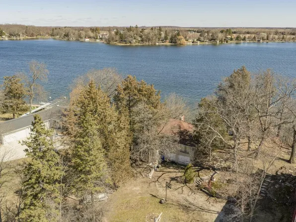 212 South Golden Lake LANE, Oconomowoc, WI 53066